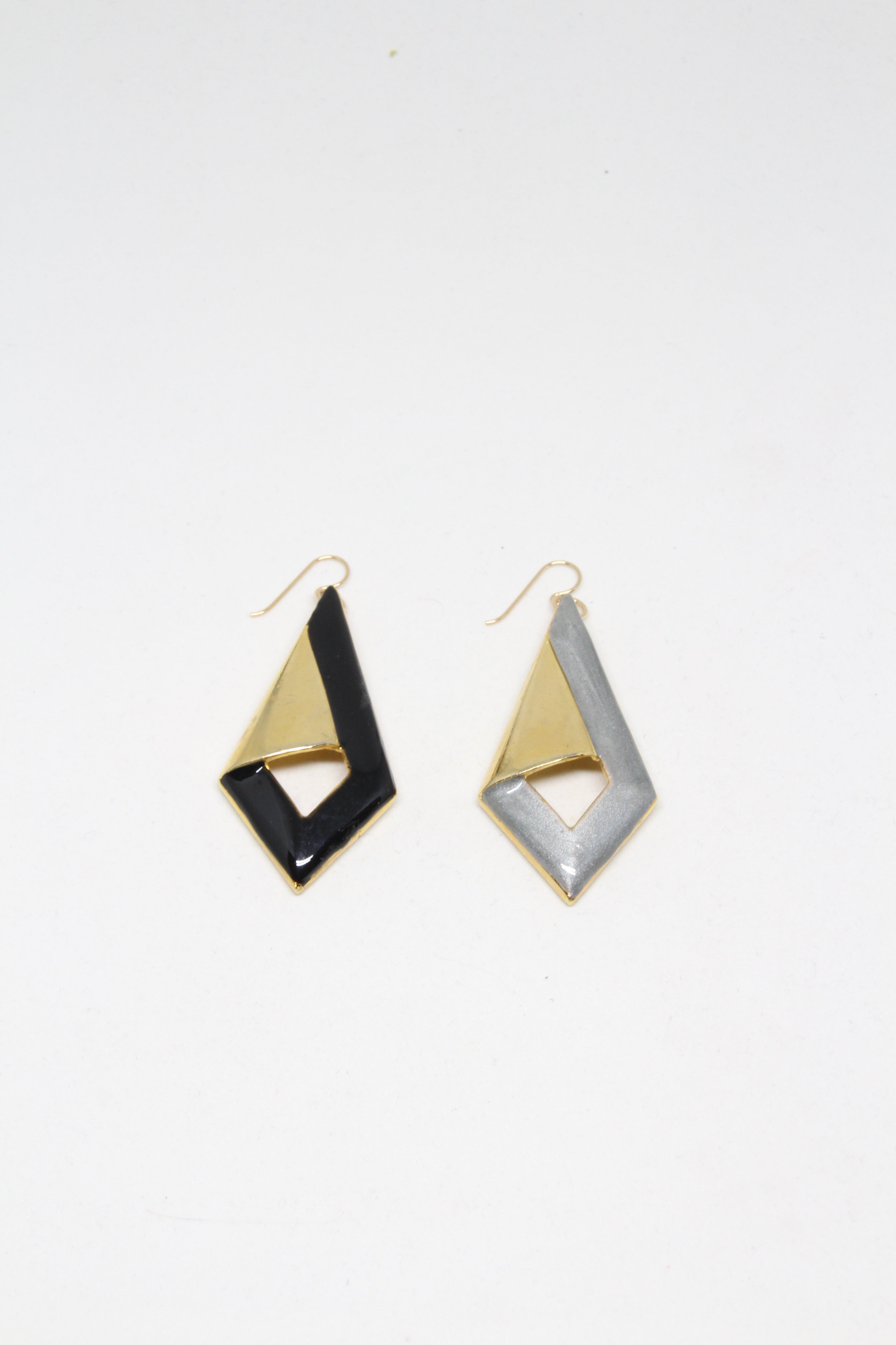 llayers-jewelry-upcycling-gold-black-enamel-earrings-009-brooklyn-newyork-F4