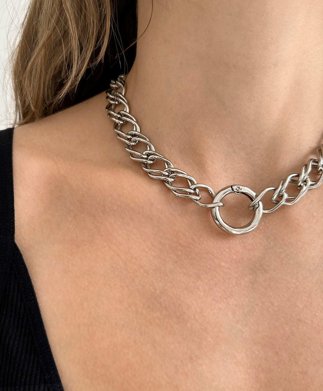 llayers-mens-women-jewelry-silver-stainlesssteel-choker-chain-necklace-unchained-005-Brooklyn-New-York-6