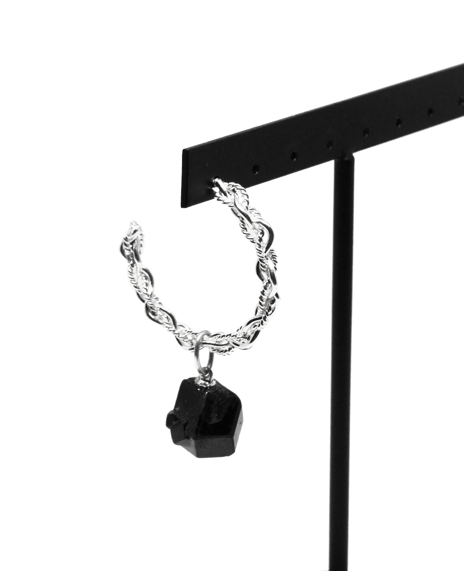 llayers bijoux boucle d'oreille upcyclée créole argent pierre grenat -upcycling earring silver hoop grenat stone Emilie Poulin