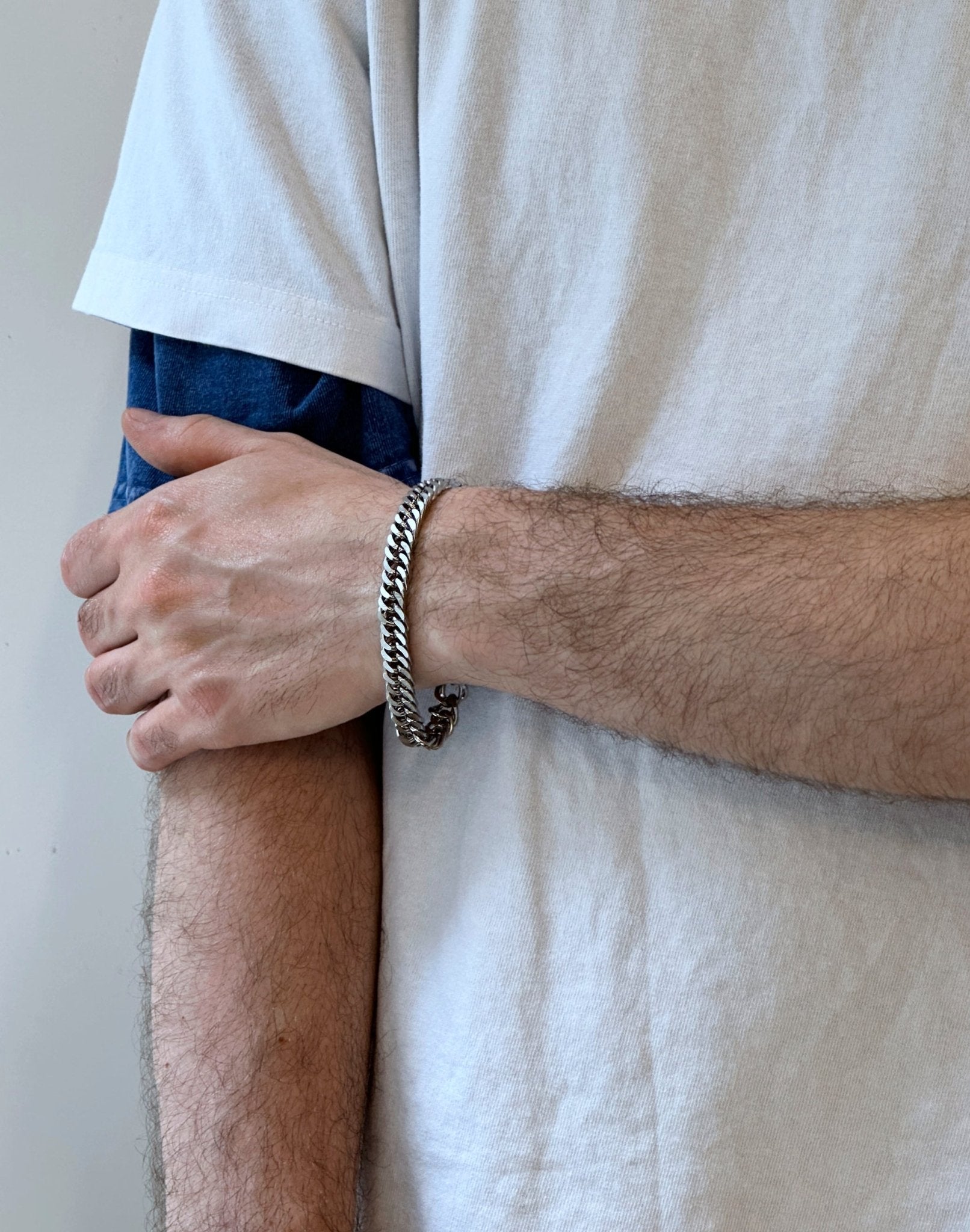 men silver curb chain bracelet in stainless steel unisex jewelry handmade New York Brooklyn by llayers