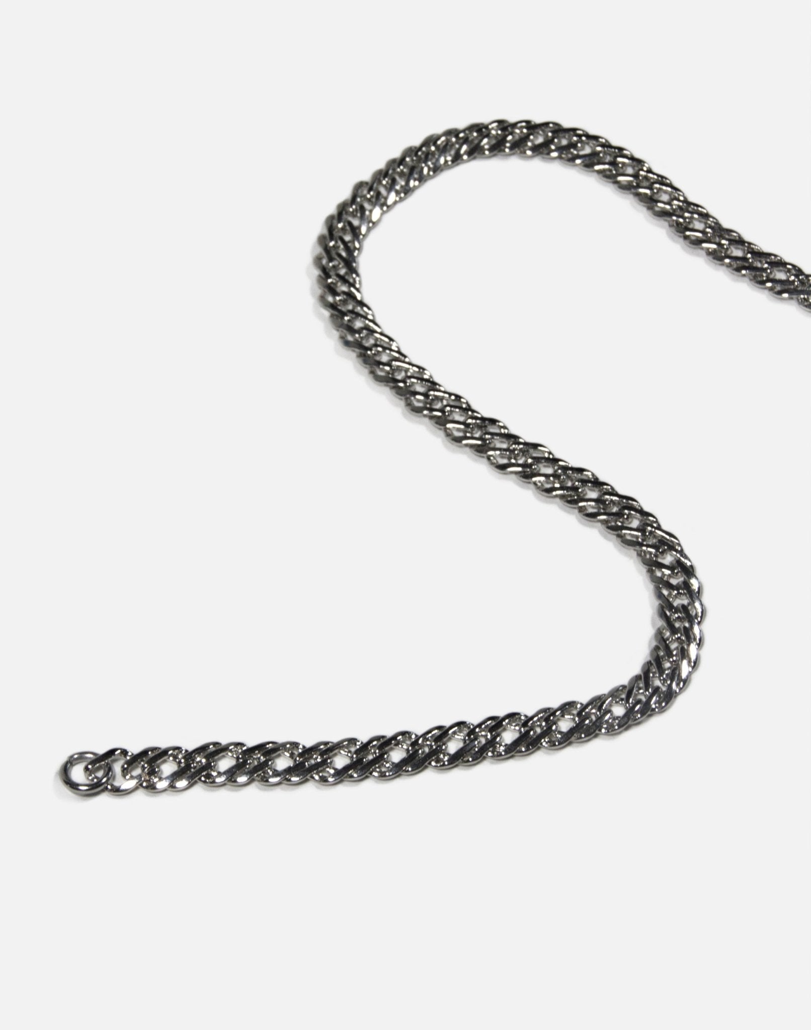 Minimalist silver chain silver bracelet. Minimalist jewelry made in Brooklyn New York by llayers.