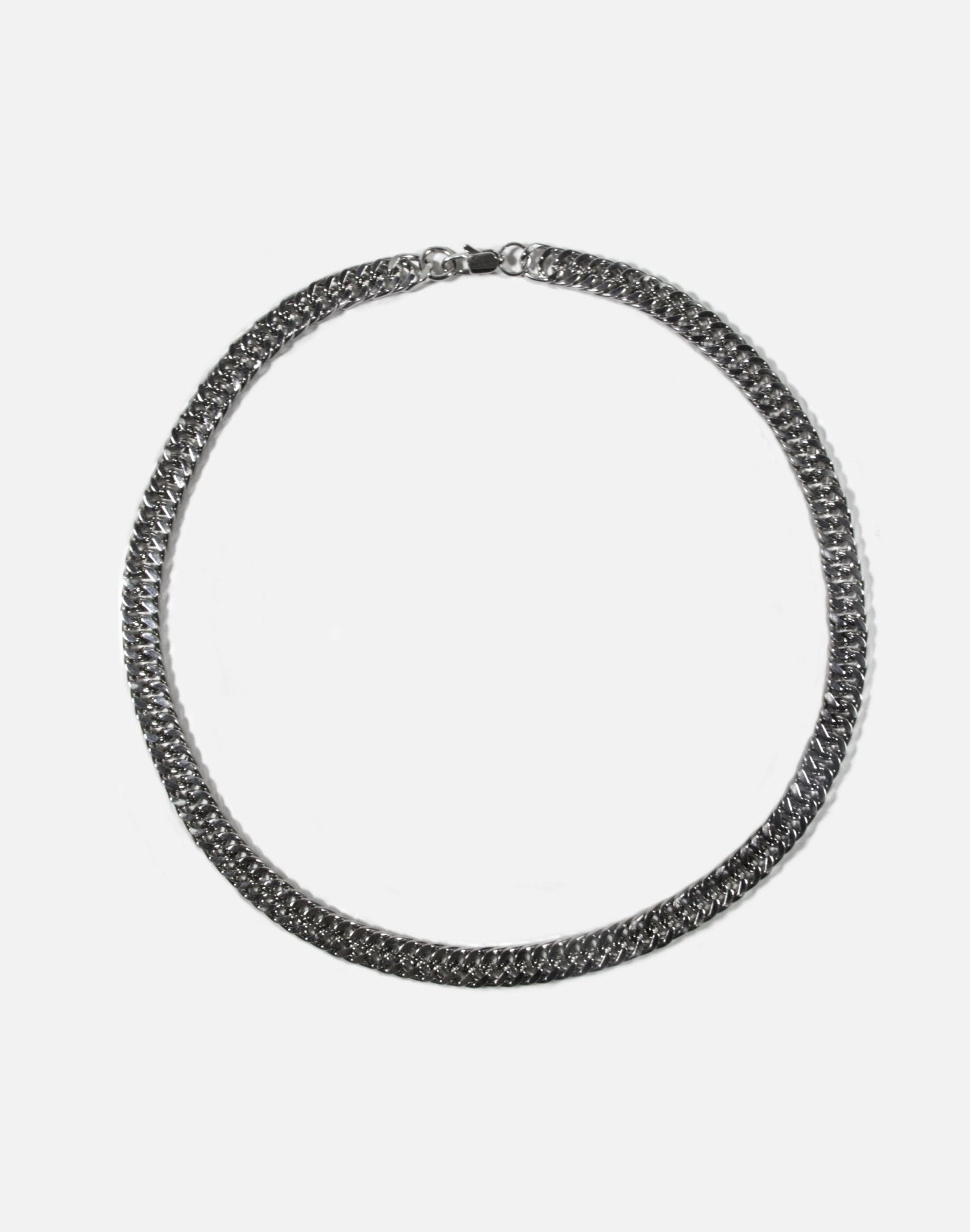 Silver curb chain necklace silver in stainless steel. Minimalist jewelry handmade New York Brooklyn by llayers.