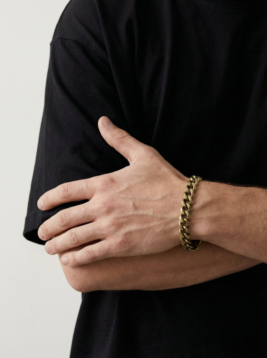 Men's gold curb chain bracelet in brass. Men's jewelry in New York by llayers. 