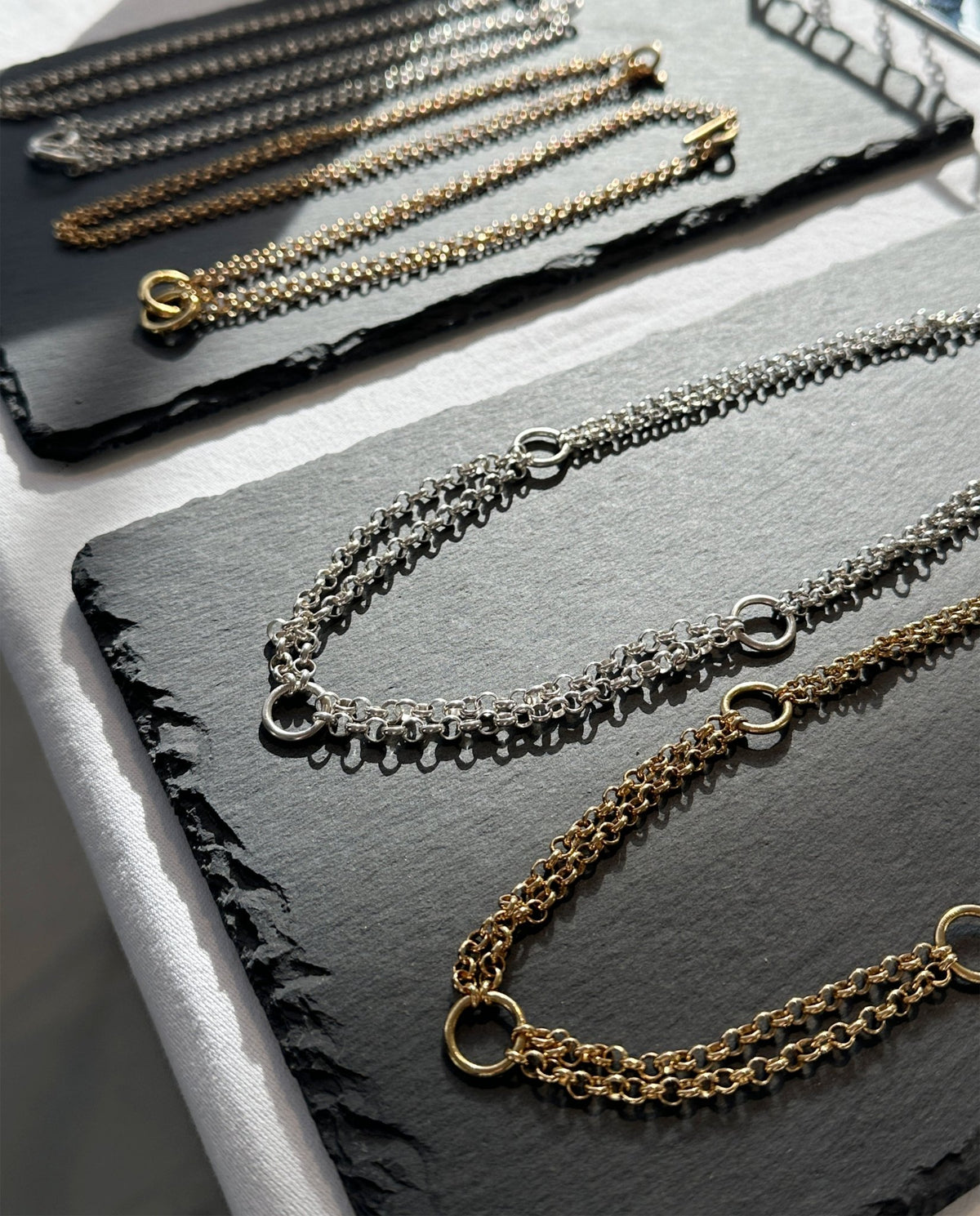 Silver women's chic chain necklace made in New York. Minimalist jewelry handcrafted in Brooklyn New York by llayers. Echo.