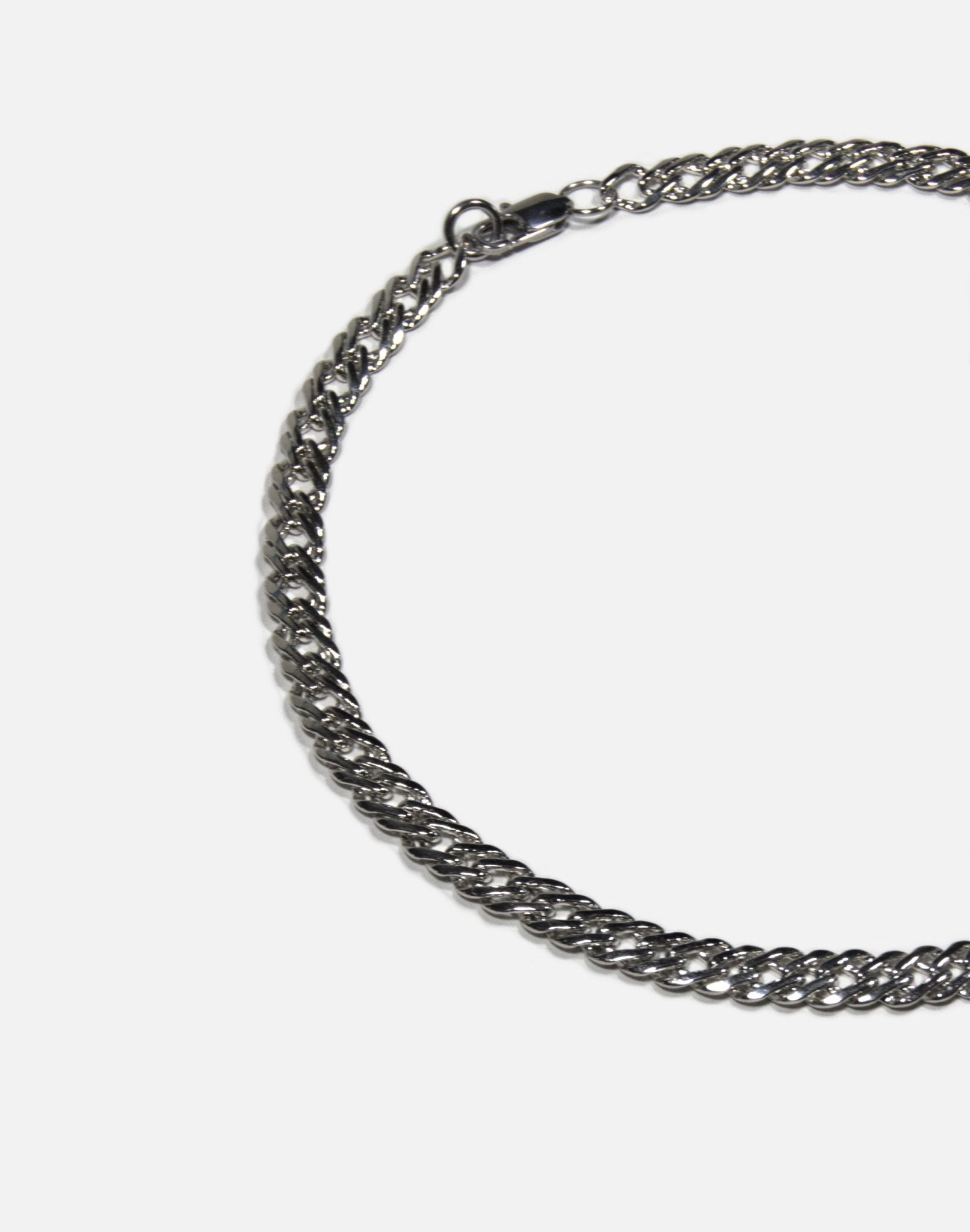 Modern silver sleek double chain necklace. Minimalist jewelry made in Brooklyn New York by llayers.