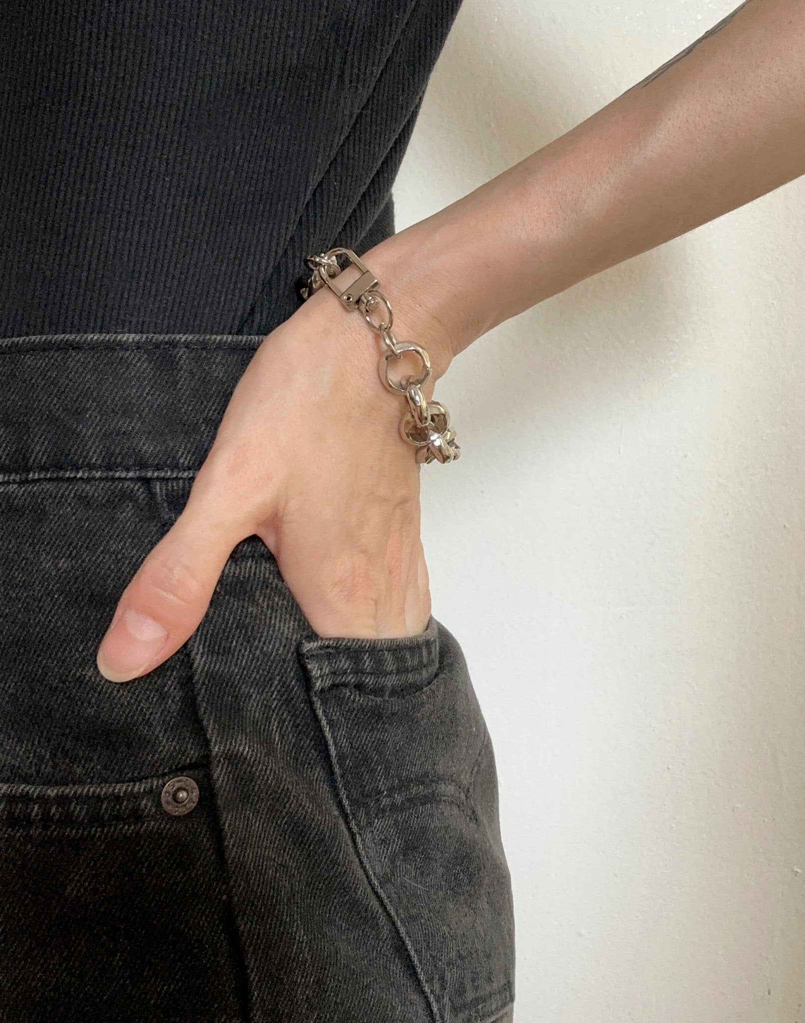 Women chunky silver round link silver chain infinity bracelet stainless steel jewelry made in Brooklyn New York by llayers 