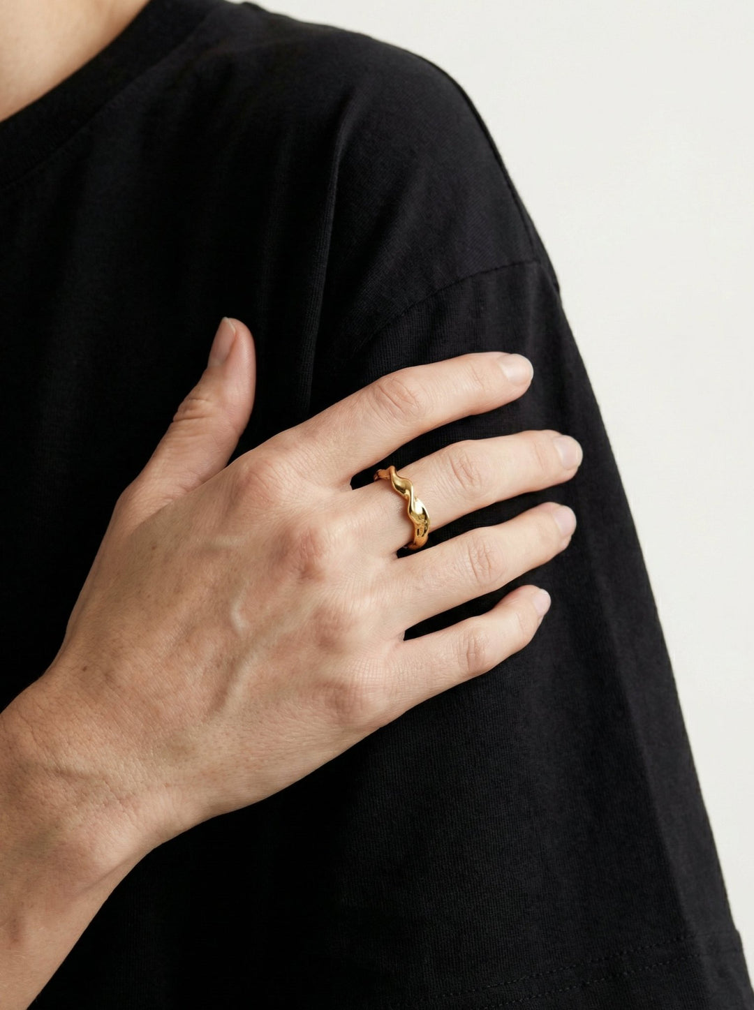 Minimalist gold twisted ring. Unisex jewelry made in Brooklyn New York by llayers