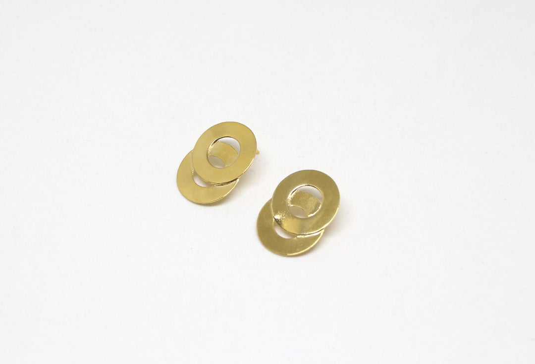 llayers jewelry men women gold interlaced earrings loop brooklyn new york