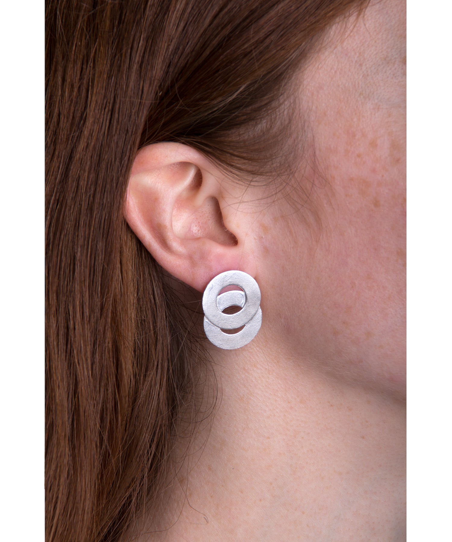 llayers-jewelry-mens-women-silver-interlaced-earrings-loop-brooklyn-newyork-2