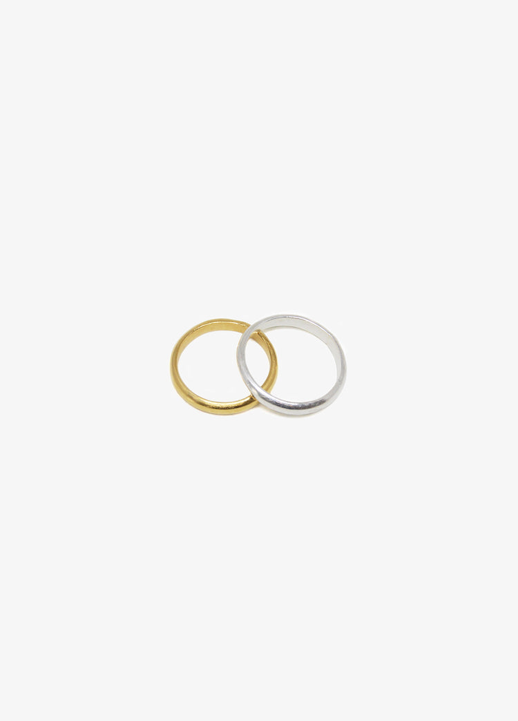 Minimalist Sterling Silver round ring. Minimalist engagement rings in Brooklyn New York by designer llayers.