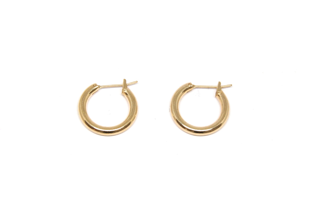 llayers-mens-women-gold-hoop-earrings-minimal-designer-jewelry-in-brookyn-new-york-hoop001-F2