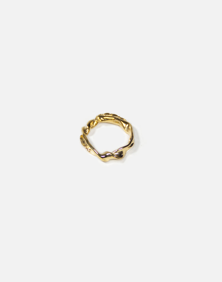 minimalist gold twisted ring essence jewelry made in Brooklyn New York llayers F3