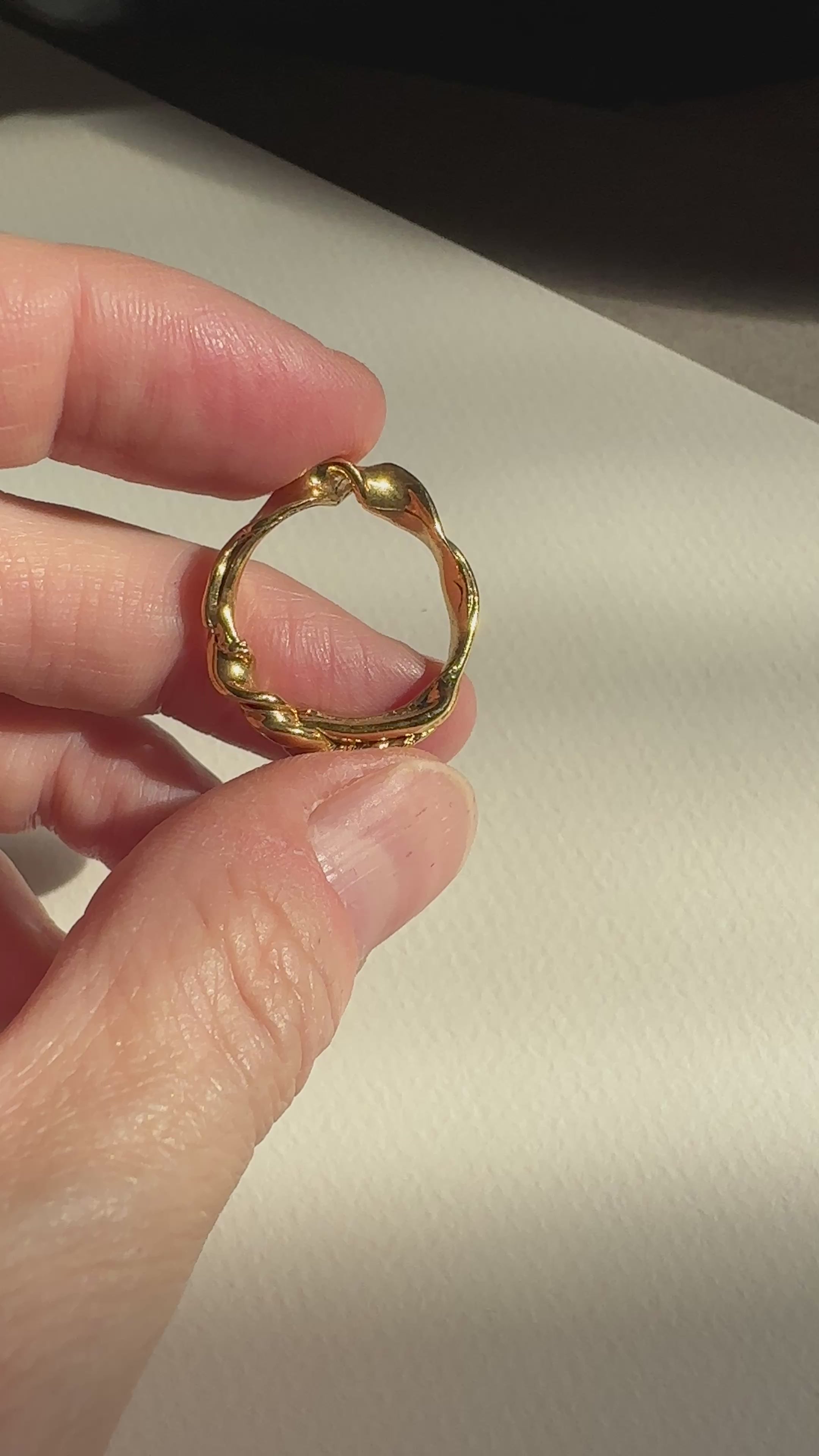Minimalist gold twisted ring. Unisex jewelry New York by llayers