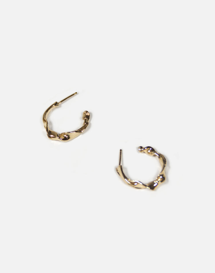 unisex minimalist gold twisted hoop earrings essence jewelry made in Brooklyn New York designer llayers F2