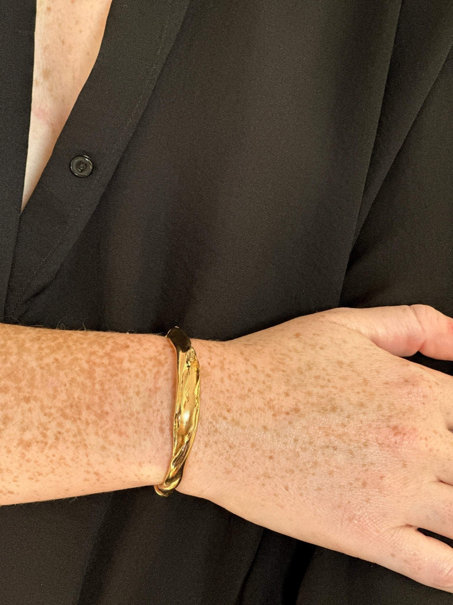 Minimalist Gold cuff bracelet. Minimalist and modern jewelry made in Brooklyn New York by llayers.