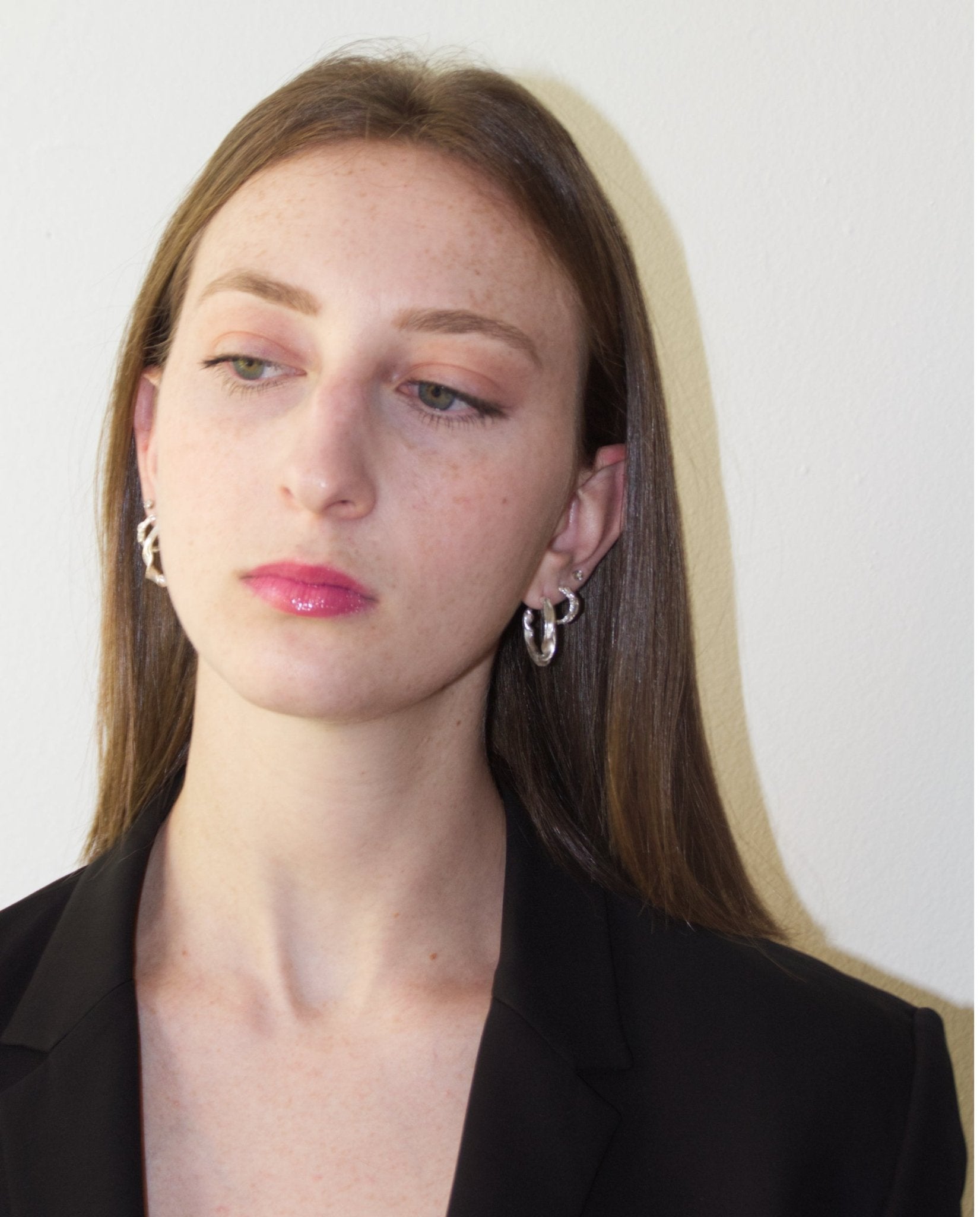 Sterling silver modern hoop earrings. Best affordable jewelry made in Brooklyn New York by llayers.