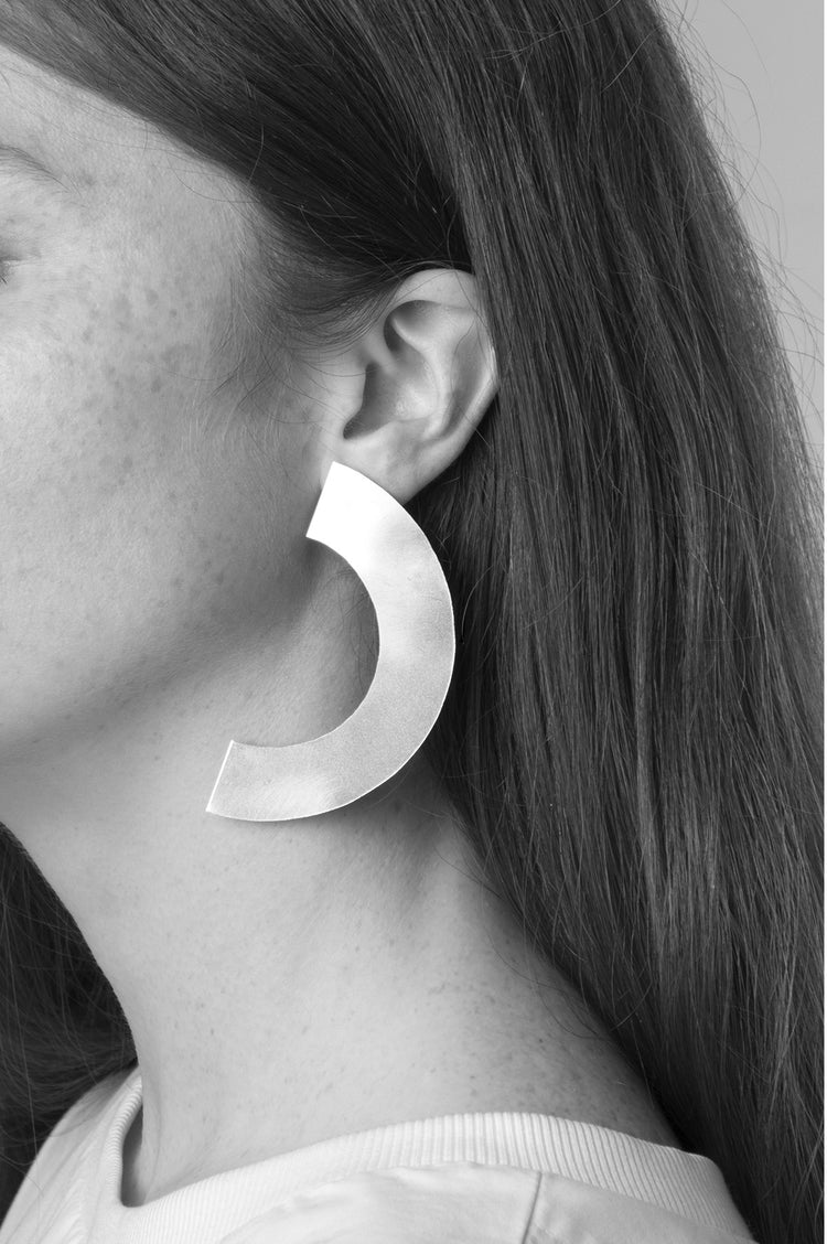 llayers jewelry earrings phase++ boucles oreilles oversize croissant lune minimal