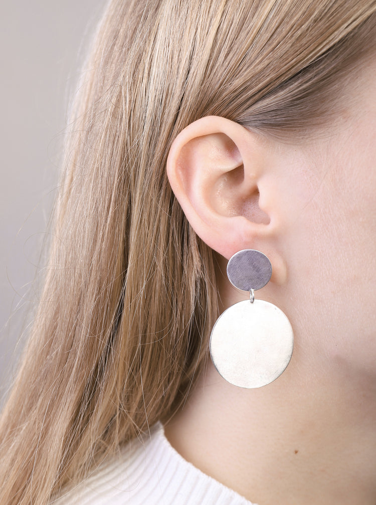 llayers jewelry dangly silver circles earrings gravity boucles d'oreilles pendantes cercles argent
