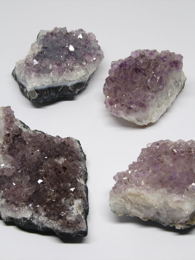 llayers lithothérapie géode d'amethyste pierre druse cristaux crystal amethyst cluster