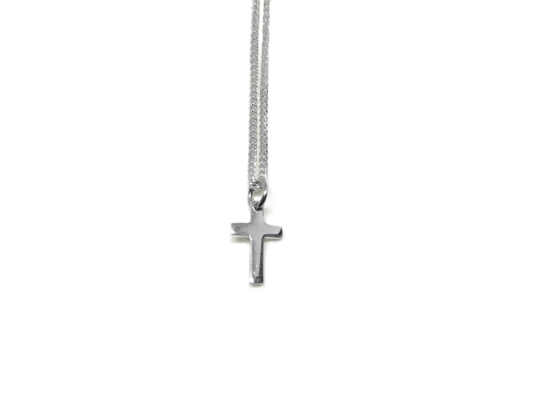llayers jewelry cross symbol silver pendant- collier avec symbole petite croix en argent
