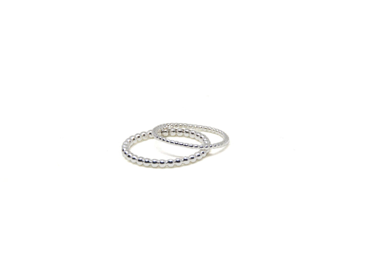llayers jewelry Minimalist stacking silver ring with a beaded wire bague fine à empiler perlée en argent