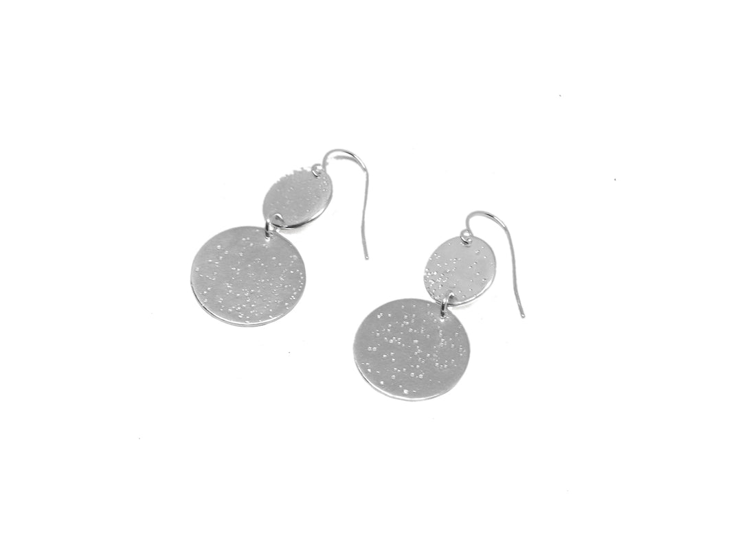 llayers jewelry dangly moon texture earrings silver- bijoux boucles d'oreilles pendantes texture lunaire lune argent
