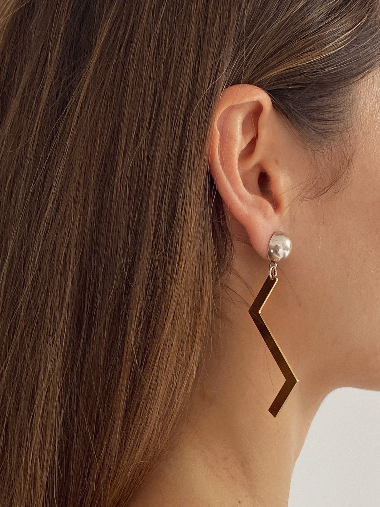 llayers jewelry gold earrings dangly geometric textured