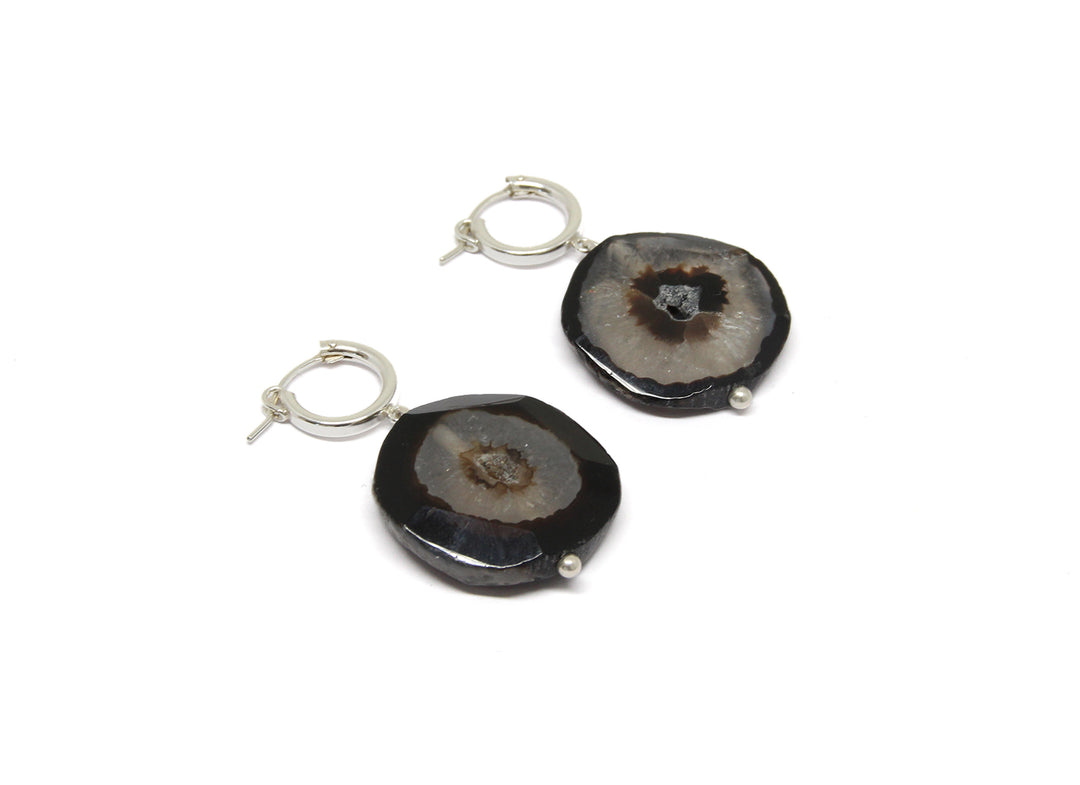 llayers earrings black agate boucles d'oreilles agate noire talisman