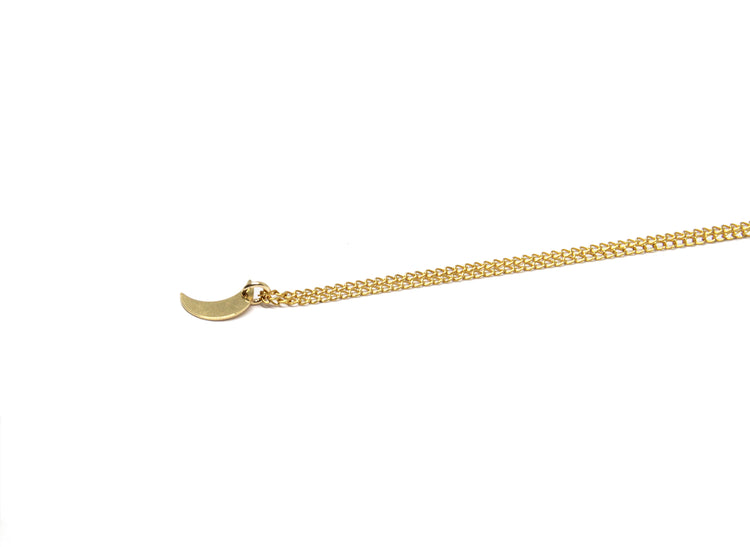llayers jewelry small moon quarter gold pendant minimal collier avec quartier de lune or doré made in paris
