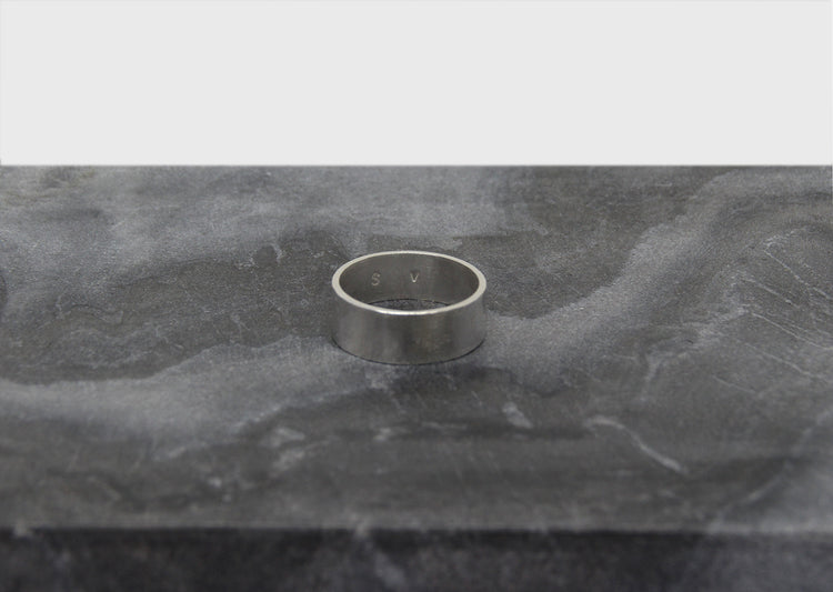 llayers wedding Minimalist silver ring band ellipse bague unisexe 8mm large fiançaille initiales en argent